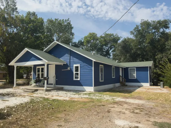 711 Jefferson St, Teague, TX 75860