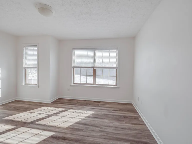 4300 Clearwater Way #4300 — Photo 2