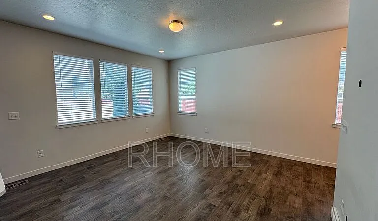 164 N 450 W — Photo 8