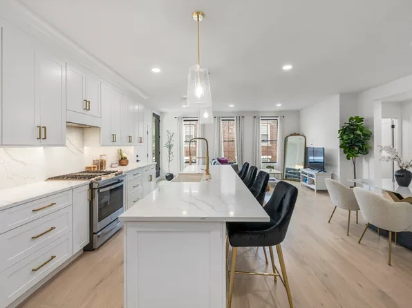 839 Saratoga St Unit 3, Boston, MA 02128