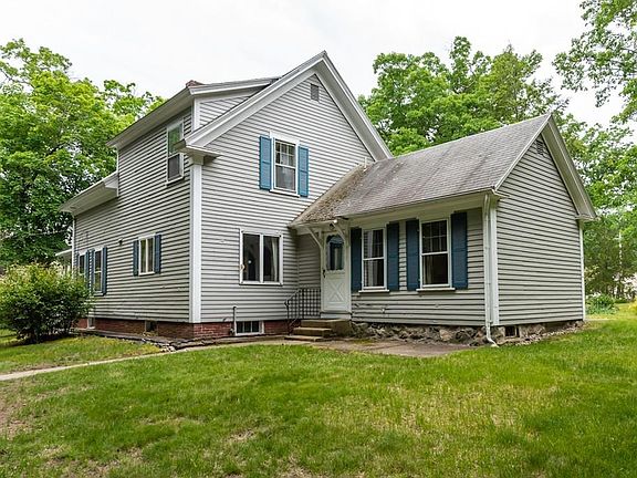 2nd image of 13 Forest St