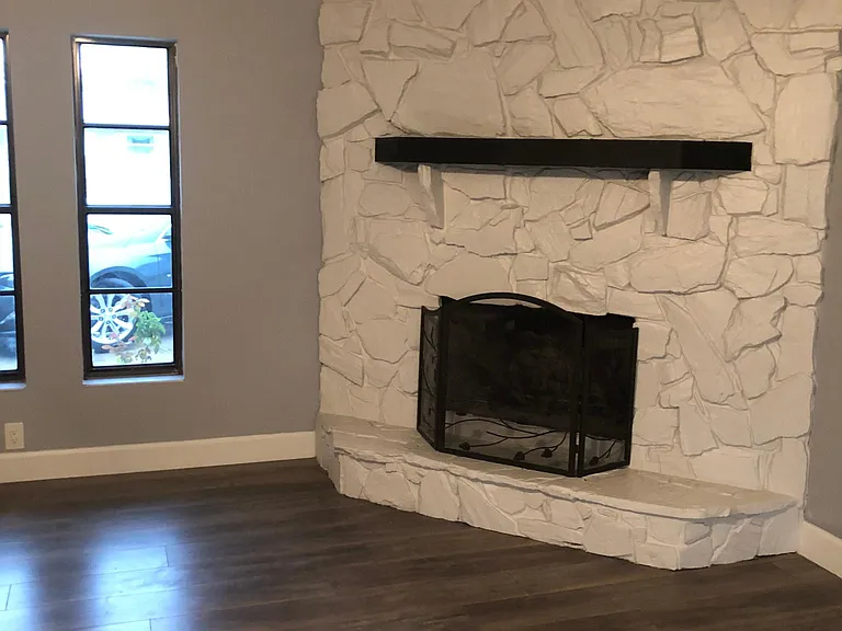 4633 Brooksdale Dr — Photo 5