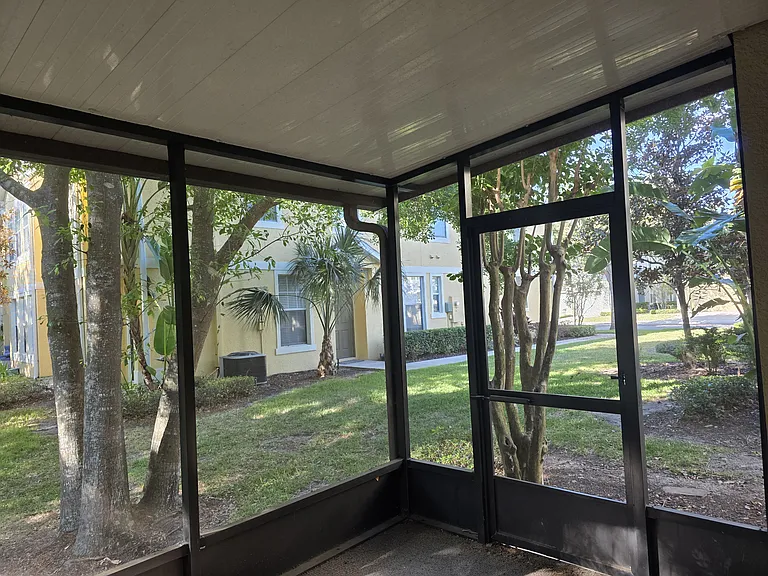 6738 Breezy Palm Dr — Photo 19