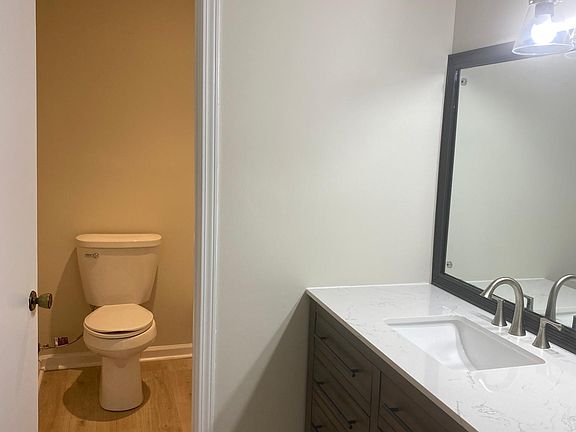 4th image of 18 Audubon Lake Cir