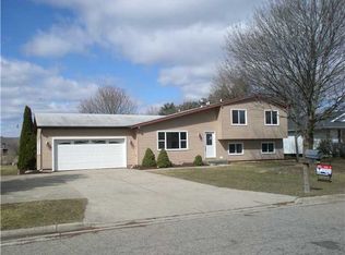1013 Northway Dr, Charlotte, MI