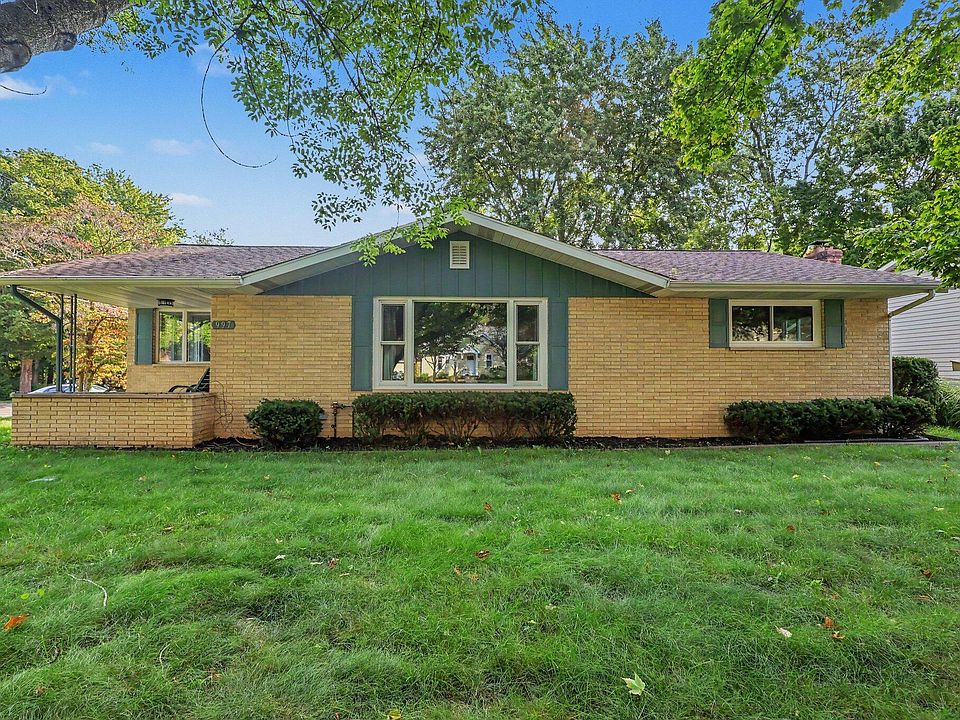 1st image of 997 Colonial Ct