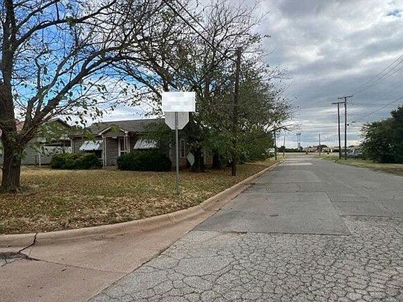 4th image of 2819 Avenue R