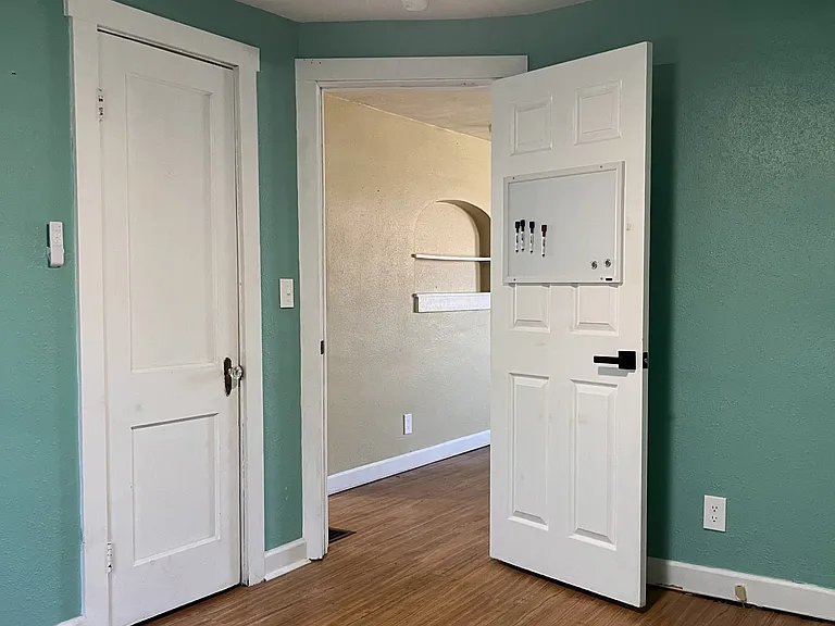 303 Hope Ave — Photo 11