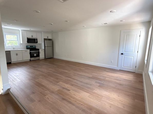 12 Adalist Ave #B