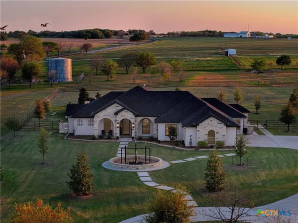 173 Via Lago, Belton, TX 76513