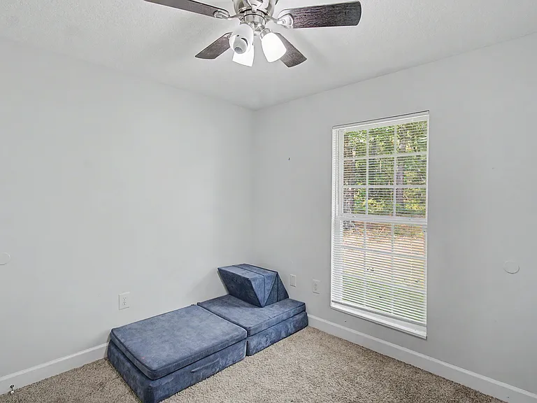 10179 Highway 196 W — Photo 17