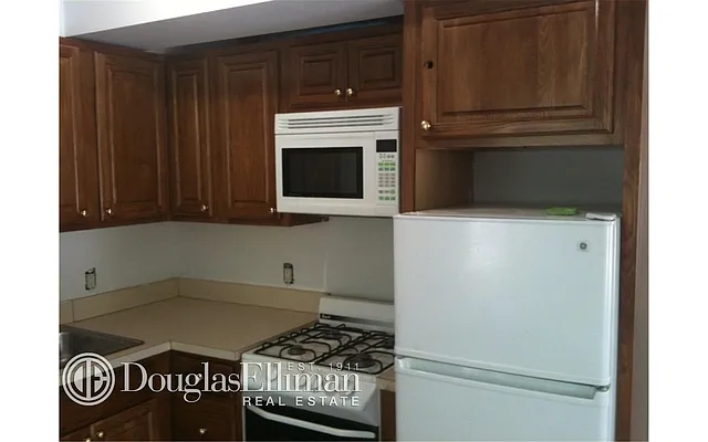 Rented by Douglas Elliman | media 6