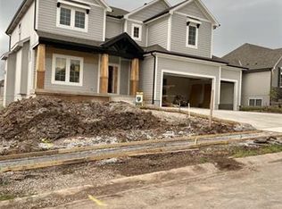 811 Bridgeshire Dr, Raymore, MO 64083