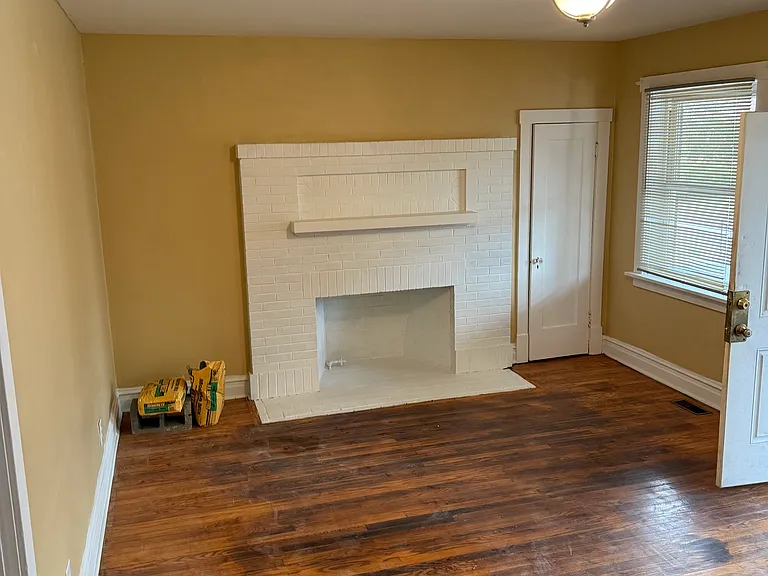 4711 Lewis Pl — Photo 2