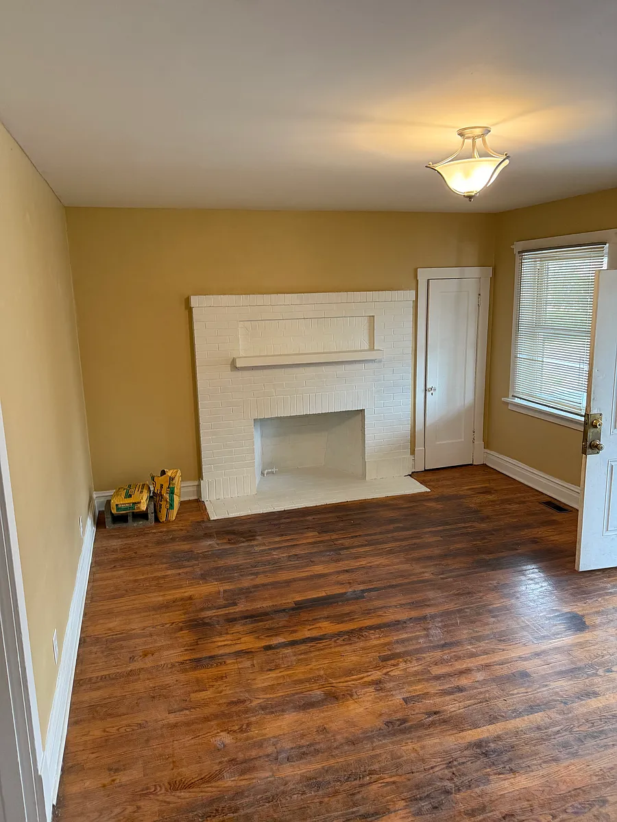 Building Photo - 4711 Lewis Pl