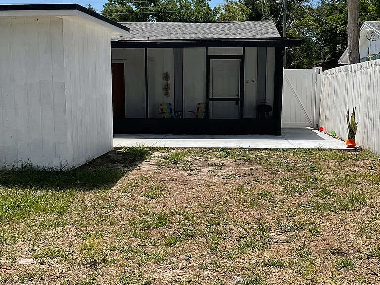 1513 W Rio Vista Ave #B — Photo 6