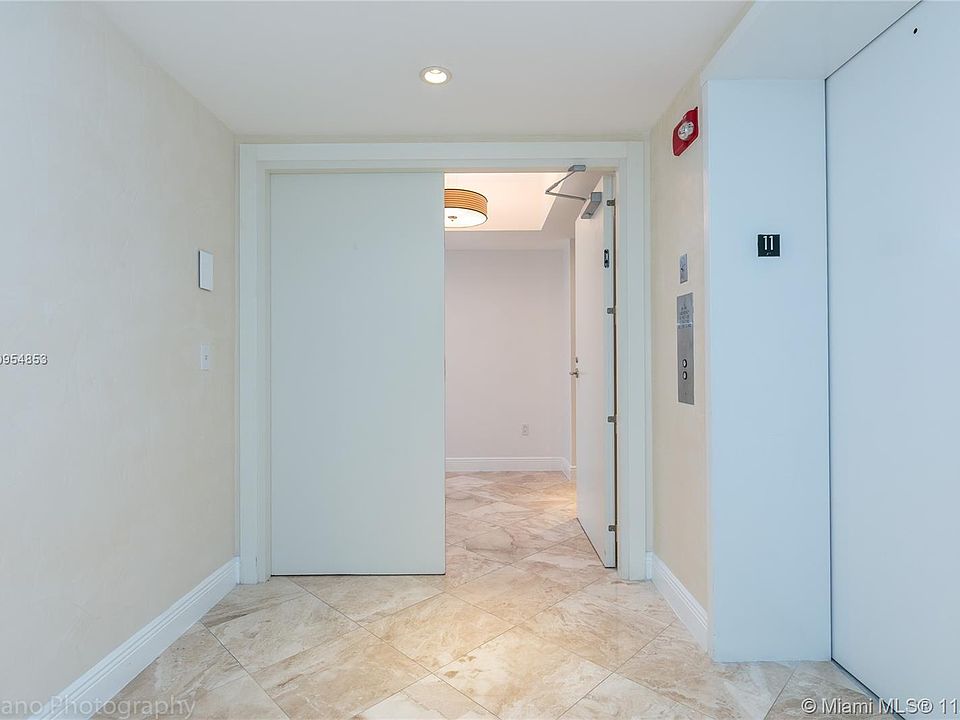 1st image of 2627 Bayshore Dr #1102