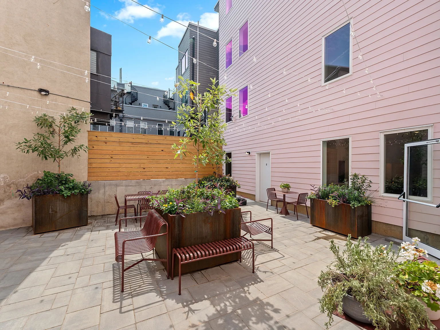 2 bed, 1.5 bath, $2,475 — Photo 3