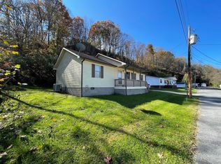 136 Purcell Rd, Richlands, VA 24641