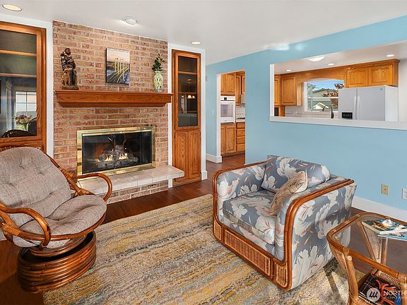 3rd image of 3313 N Villard Street