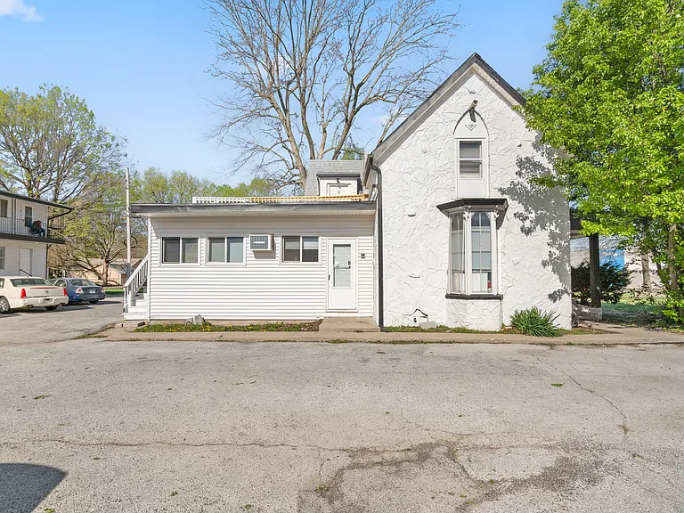 420 W Normal St — Photo 23