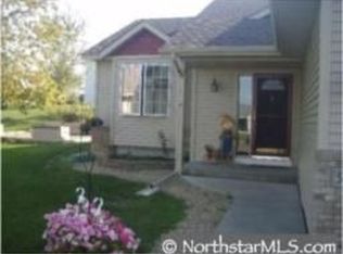 564 Dogwood Cir NW, Saint Michael, MN 55376