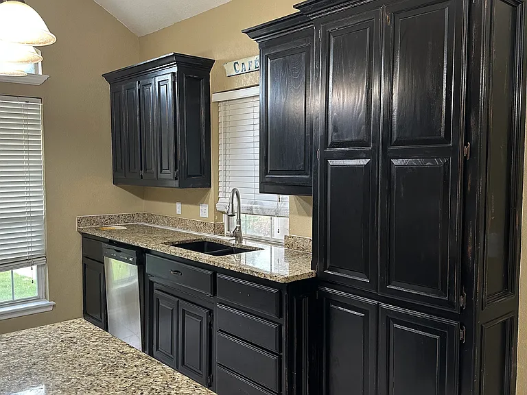 3901 Mayfair Dr — Photo 4