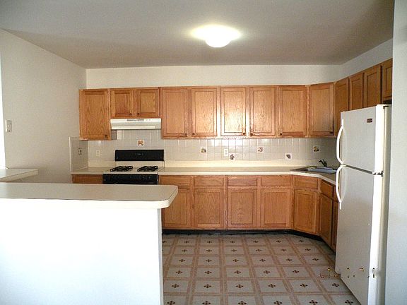 4th image of 173 Beach 98 St Floor 2