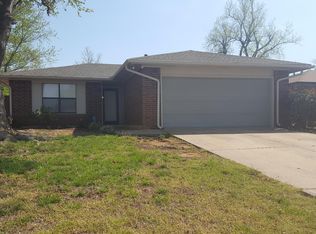 12402 SW 14th St, Yukon, OK 73099