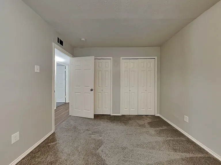 4349 Chestnut Dr — Photo 13