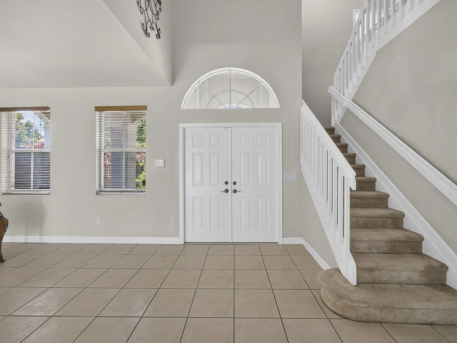 4 bed, 4.5 bath, 2811 sqft, $4,000 — Photo 2
