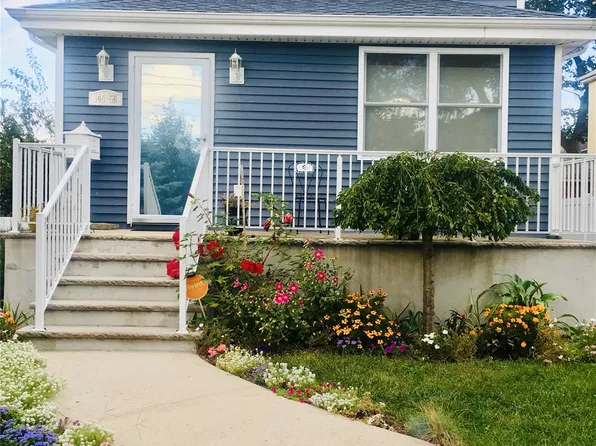 145-56 180th St, Springfield Gardens, NY 11434