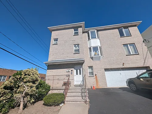 305 7th St #3 Photo 1