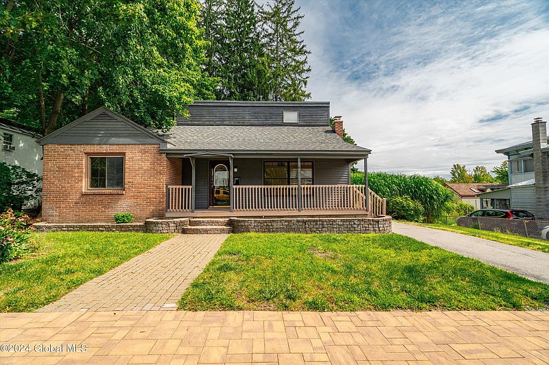 2nd image of 16 Glen Street