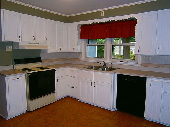 5th image of 1615 Lynnwood St