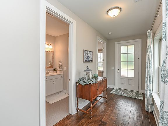 4th image of 127 Monarchos Dr