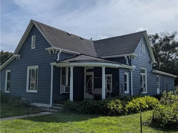 300 S Central St, Buckner, MO 64016
