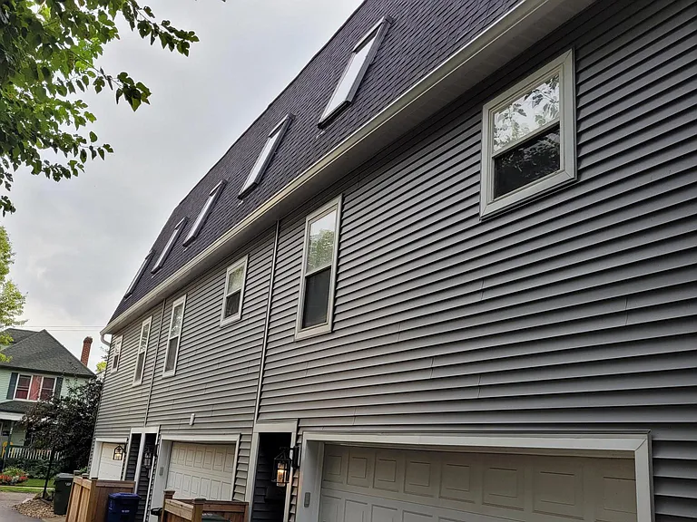 590 Bradley St — Photo 1