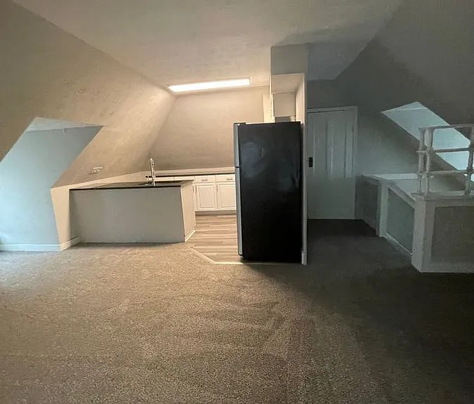 2135 Summit St #C — Photo 10