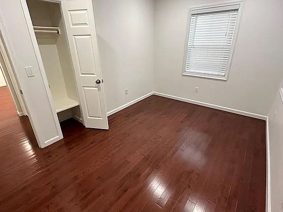 5th image of 10207 Drumm Ave