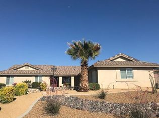 13717 Sahale Ct, Apple Valley, CA 92307