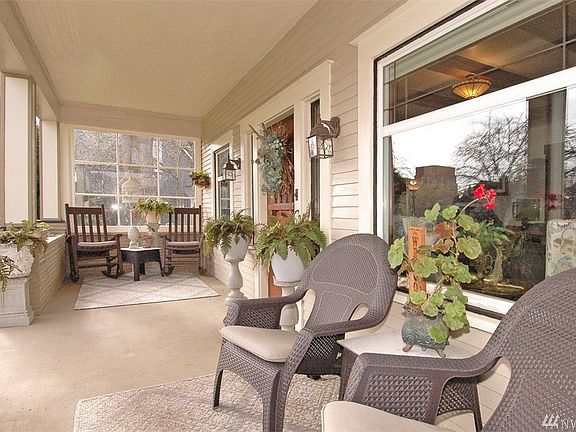 Front covered porch 