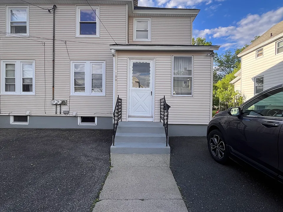 23 Cypress St