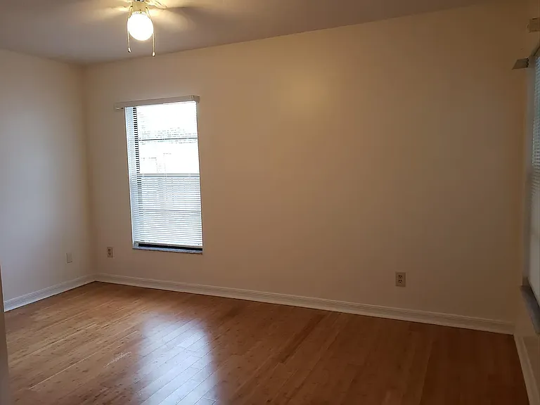 1517 Vernon Ct — Photo 7