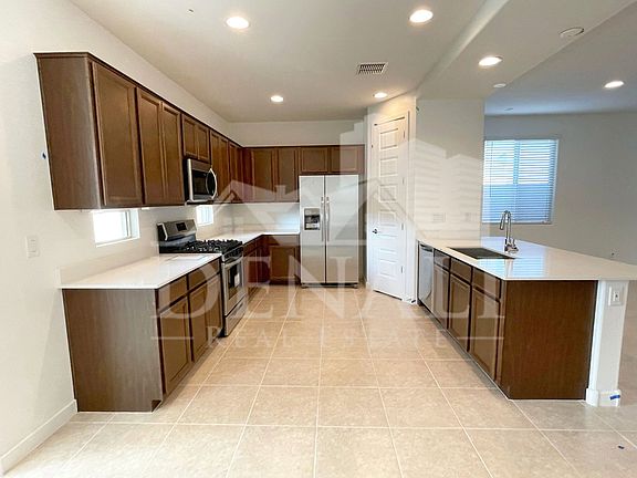 5th image of 11682 N 188th Dr