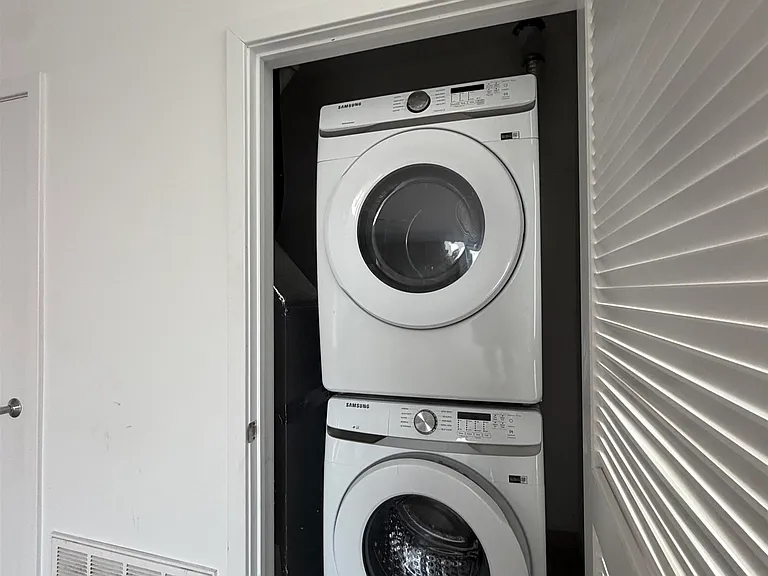 306 Bergen Ave #301 — Photo 8