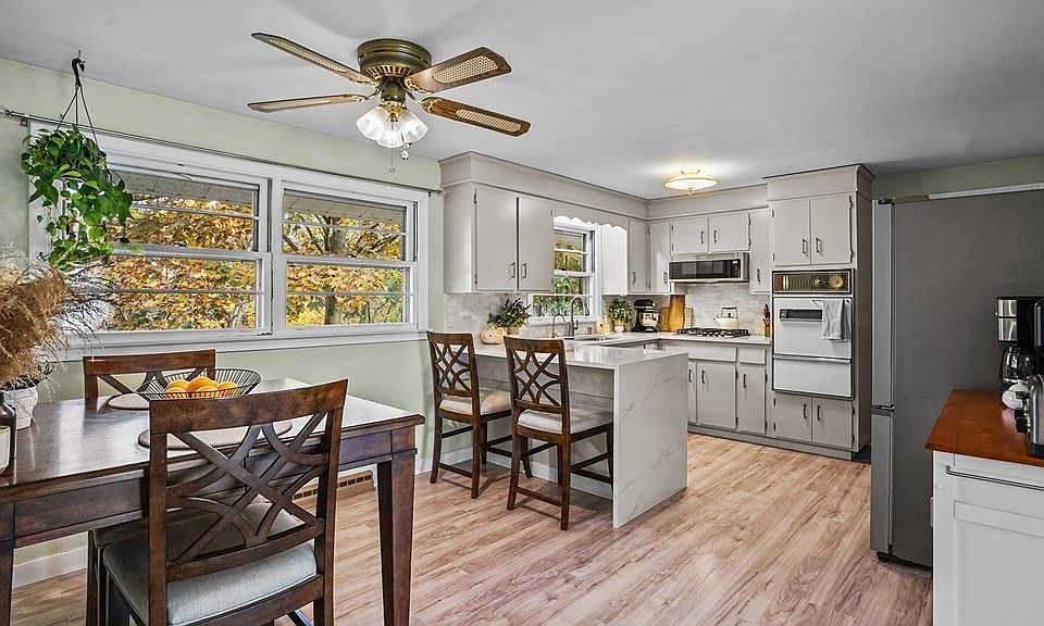 540 Lydia Ave, Woonsocket, RI 02895 Zillow