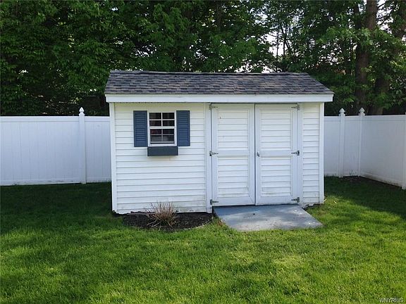 3rd image of 4323 Arrowwood Dr