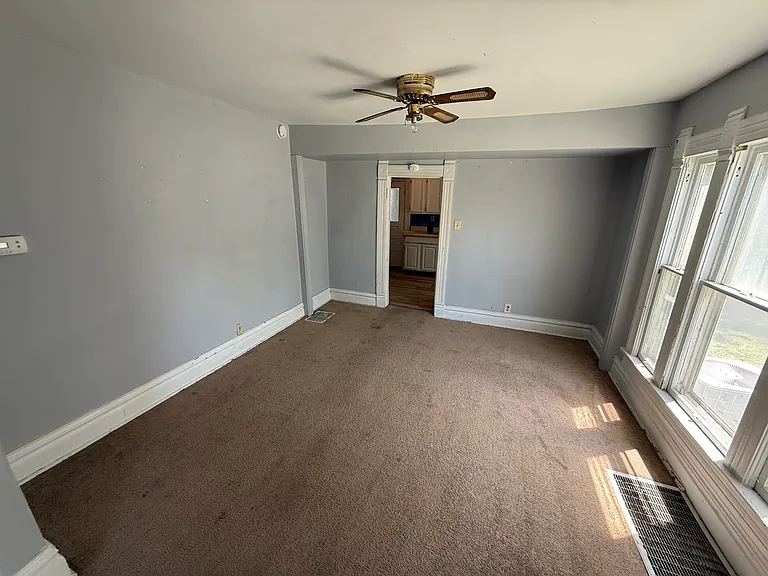 715 N Mulberry St — Photo 7