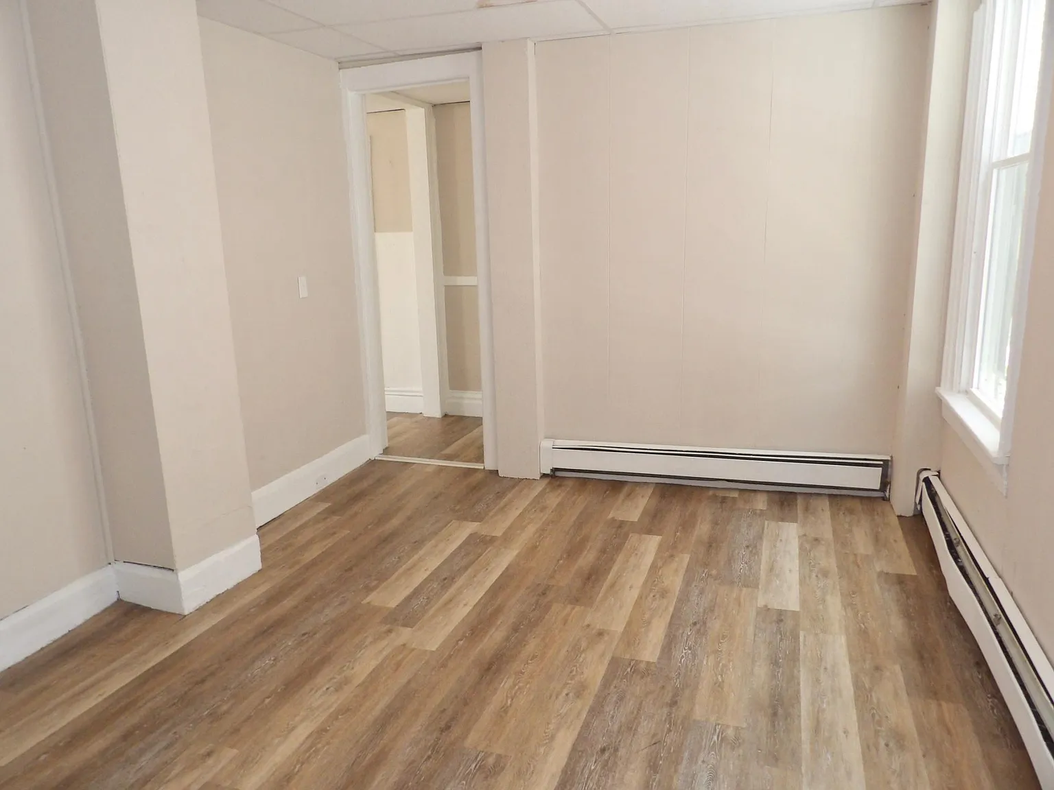 2 bed, 1000 sqft, $1,400 — Photo 1